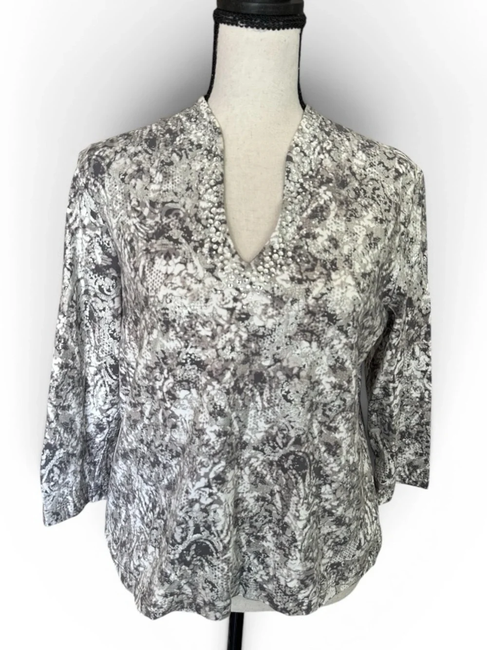 Ruby Rd Petite Boho Abstract Print Rhinestone V-Neck Top Women’s PM - Picture 1 of 8